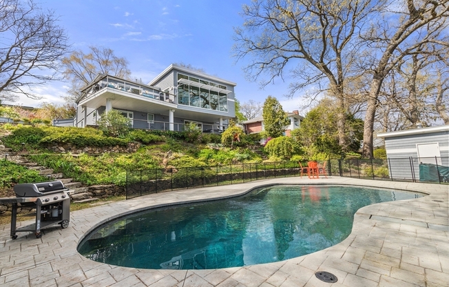 37 BEVERLY RD