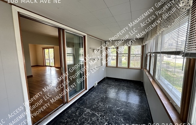 108 MACK AVE NE