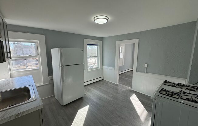 2 beds, 1 bath, $1,500, Unit 2nd Floor