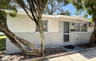 428 90 AVE N