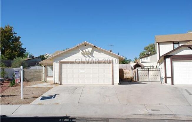 Single story with a large yard