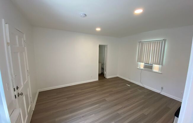 Studio, 1 bath, 325 sqft, $2,298, Unit 01