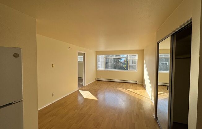 2 beds, 1 bath, 675 sqft, $1,995, Unit 401