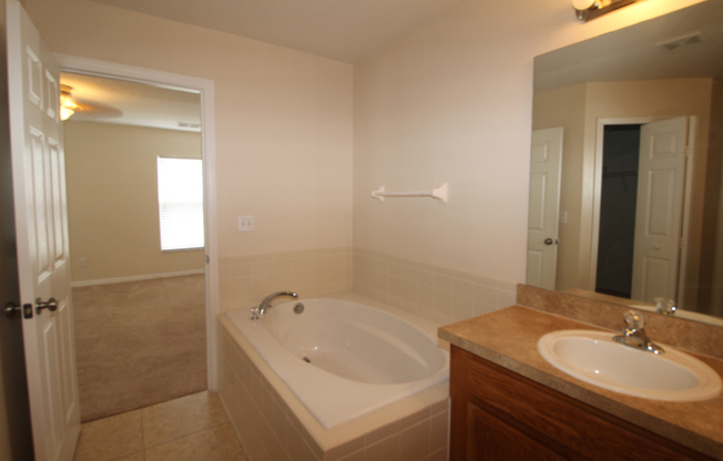 3 beds, 2 baths, $1,895