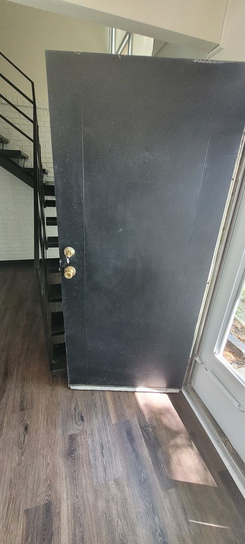Spacious 3-Bedroom Townhome with Convenient Amenities