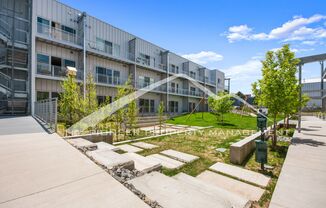 Newer Studio Apt in RiNo District in Denver 1 Underground Parking Space!
