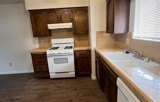 2 beds, 1 bath, 900 sqft, $1,295, Unit 2436