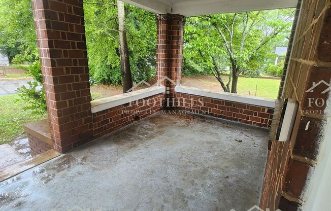 3 beds, 2 baths, $1,500