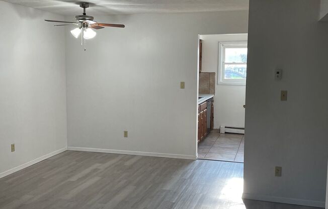 2 beds, 1 bath, 725 sqft, $850, Unit 5008 - 201