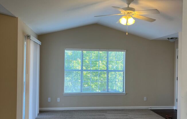 2 beds, 2 baths, 1,189 sqft, $1,650, Unit 922