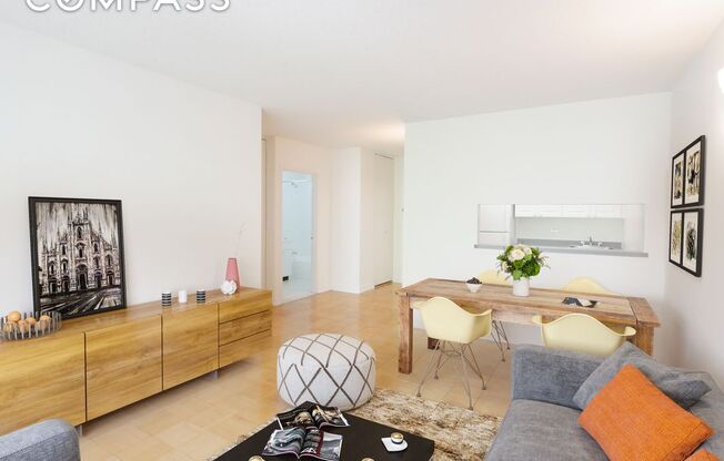 321 W 54 ST