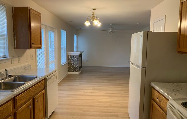 3 beds, 2.5 baths, 1,770 sqft, $1,995, Unit 4002