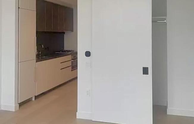 Studio, 1 bath, 453 sqft, $3,500, Unit 18-F