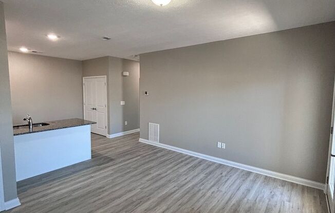 1 bed, 1 bath, 765 sqft, $895, Unit 226 2B