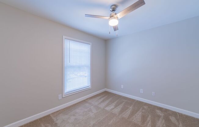 2 beds, 1 bath, 925 sqft, $1,350, Unit 821HLA