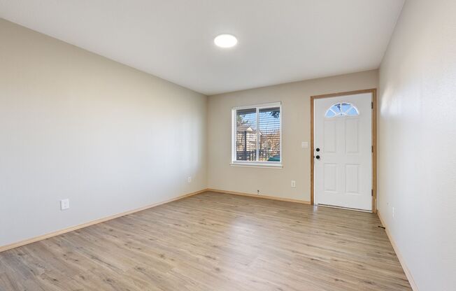 4 Bed | 2.5 Bath Home with Garage, Yard & Modern Updates – SE Portland