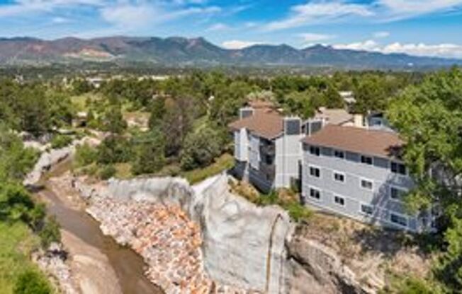 Cottonwood Creek Apartments