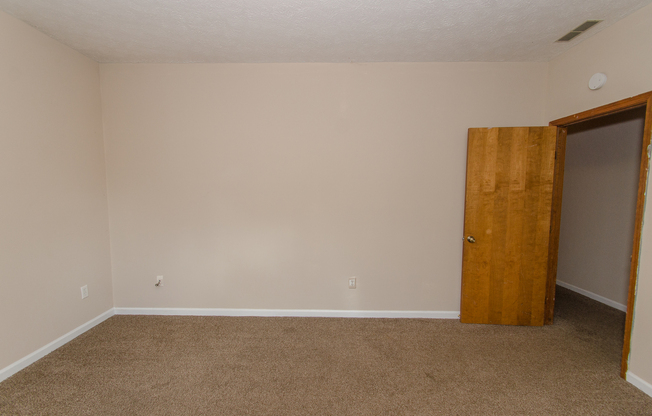 4 beds, 1 bath, $2,150