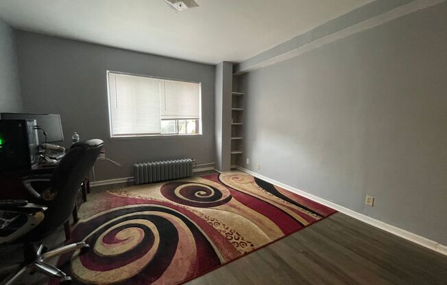 1 bed, 1 bath, $995, Unit 215