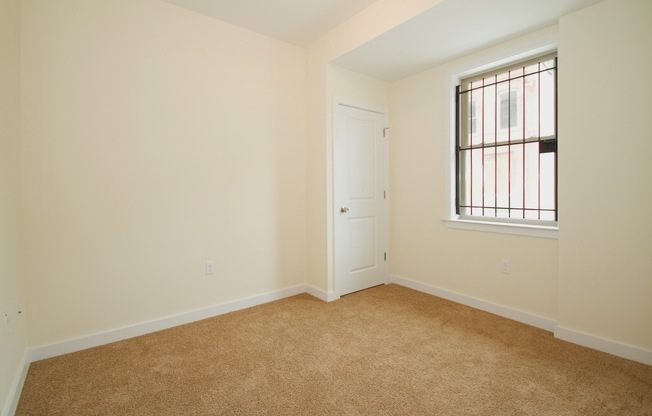 2 beds, 2 baths, $1,300, Unit D