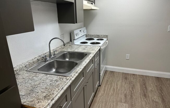 1 bed, 1 bath, 600 sqft, $1,195, Unit 184