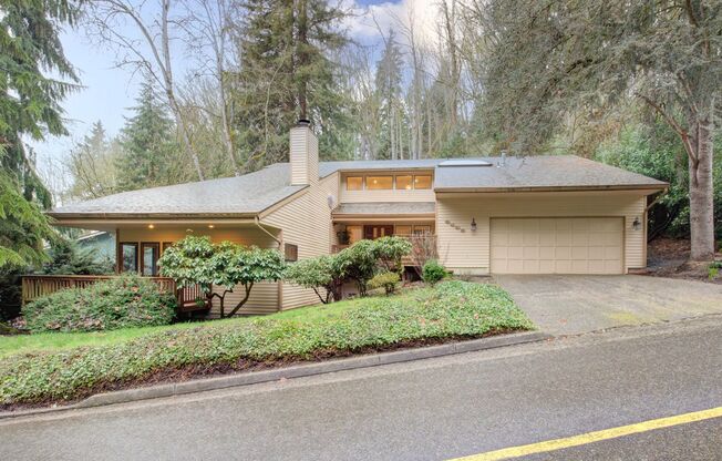 3 beds, 2.5 baths, $3,700