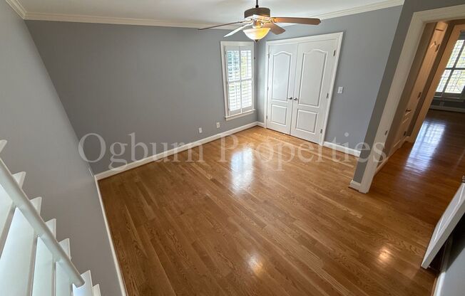 4BR/2BA/2-0.5BA Custom Home in Greenbrier Farm!