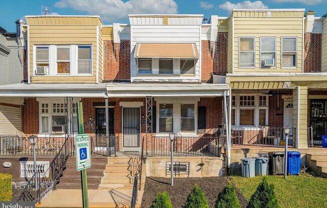 Beautiful Front-Porch Row - Germantown