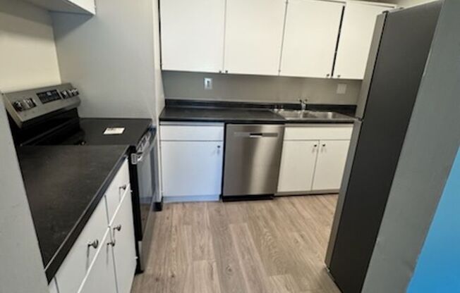 2 beds, 2 baths, 1,092 sqft, $1,175, Unit 3451 B203