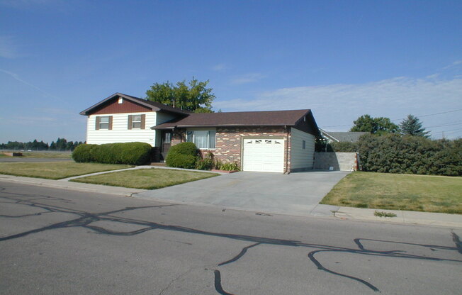 House For Lease