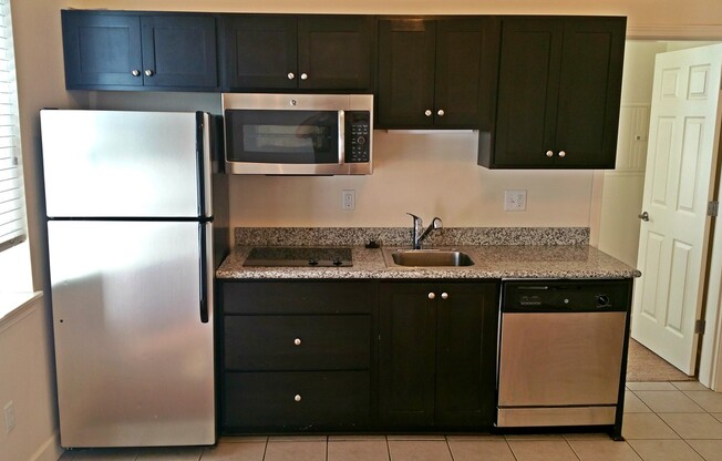 1 bed, 1 bath, 350 sqft, $1,425