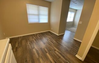 2 beds, 1 bath, $650