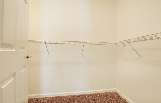 2 beds, 1 bath, 767 sqft, $1,075