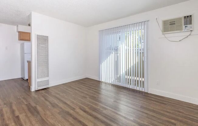 1 bed, 1 bath, 600 sqft, $1,305, Unit 08-106
