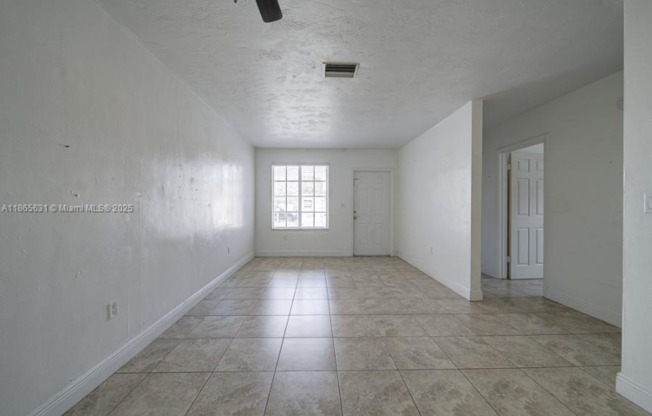 11250 SW 7 ST