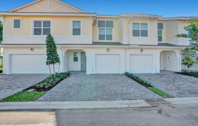 Gorgeous Brand New 3 Bedroom 2 Bath (2-story) Townhouse in Deerfield Beach