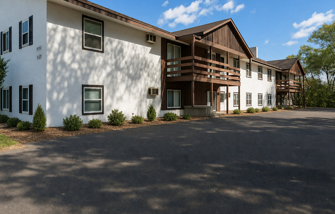 Green Ave Apartments (3 of 3)