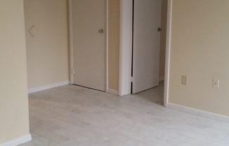 1 bed, 1 bath, 750 sqft, $875, Unit 860