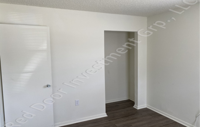 2 beds, 1 bath, $1,095, Unit F1