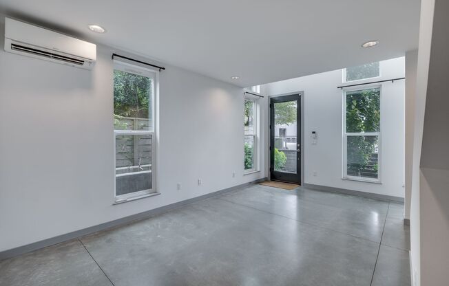 2 bedroom open lay out townhome in Georgetown!