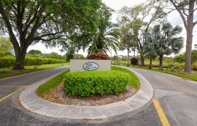 55+ community 1 BED 1.5 BATH in Vista St. Lucie