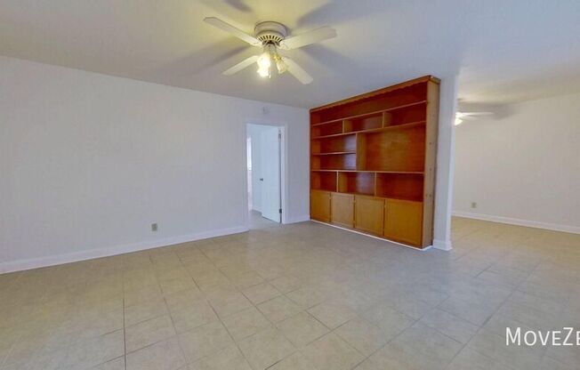 210 OAK CREST DR