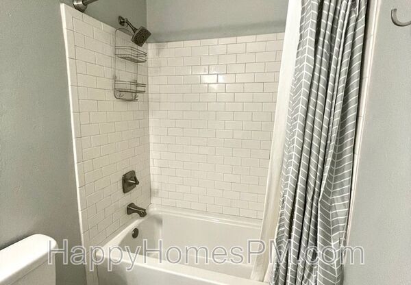 2 beds, 2 baths, 1,060 sqft, $2,200