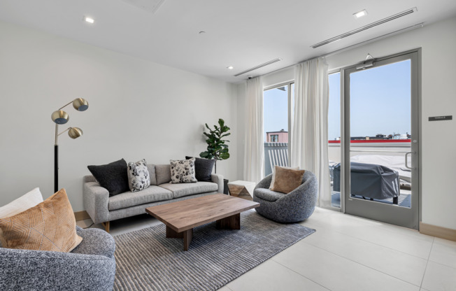 1 bed, 1 bath, 572 sqft, $2,995, Unit 502