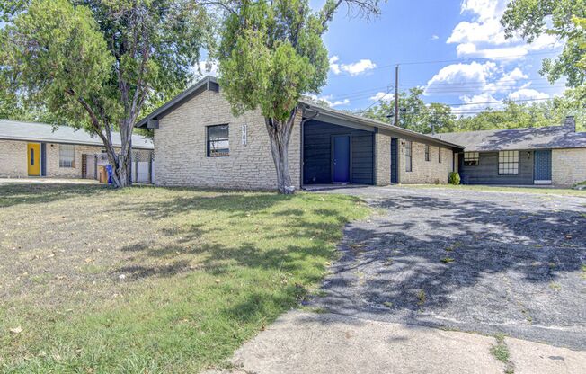 5703 Gloucester Ln