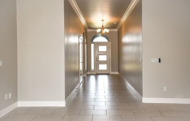 Single-Story Home in Horn Rapids Golfing Community