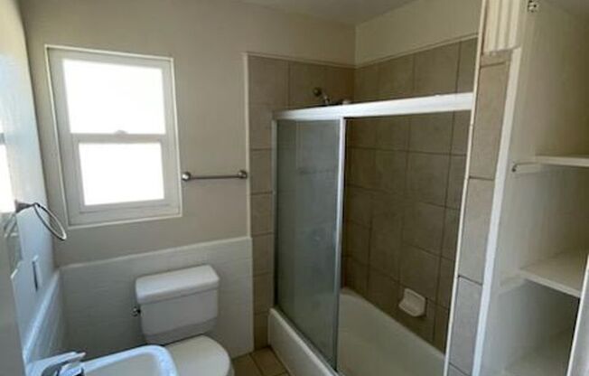 095 - 545 S 11th St