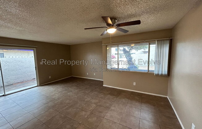 2 beds, 1 bath, 957 sqft, $999, Unit A