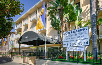 Apartment Building in Los Angeles