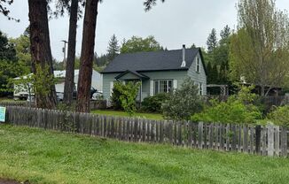 Sutherlin 3 bedroom house with large shop